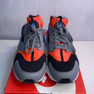 Nike air huarache size 10.5